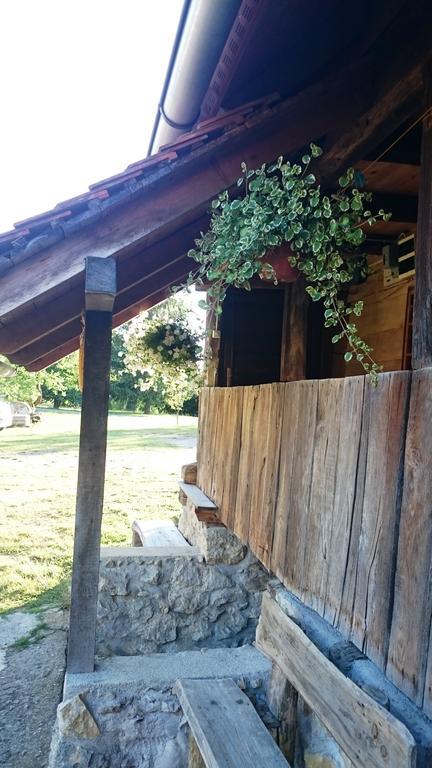 Rustic Home Mia Duga Resa Oda fotoğraf